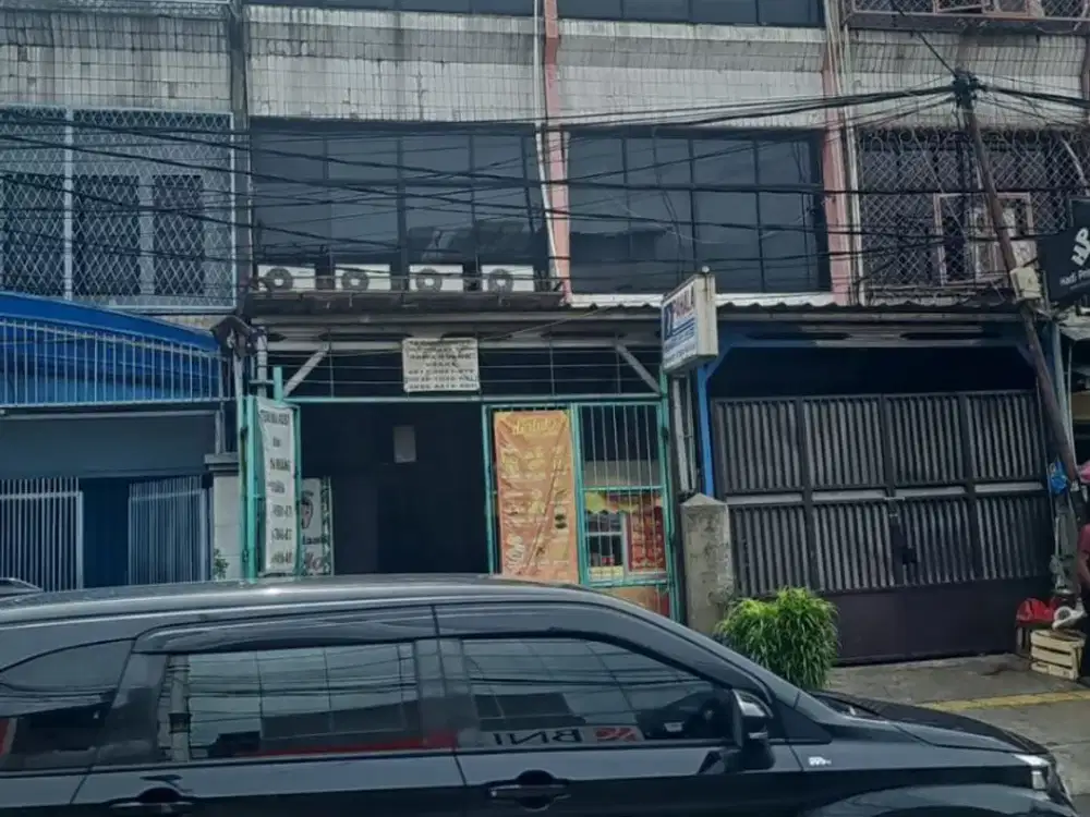 DISEWAKAN/ DIJUAL Ruko 4 Lantai Strategis Dekat Pasar Grogol