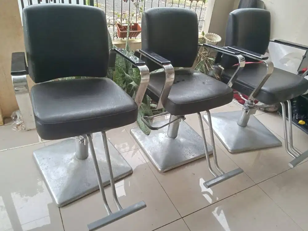 Kursi salon dan barbershop