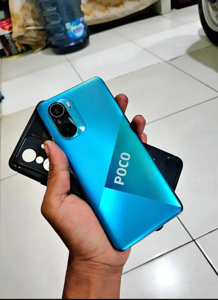 FoCO F3 8/128 TT/ bt