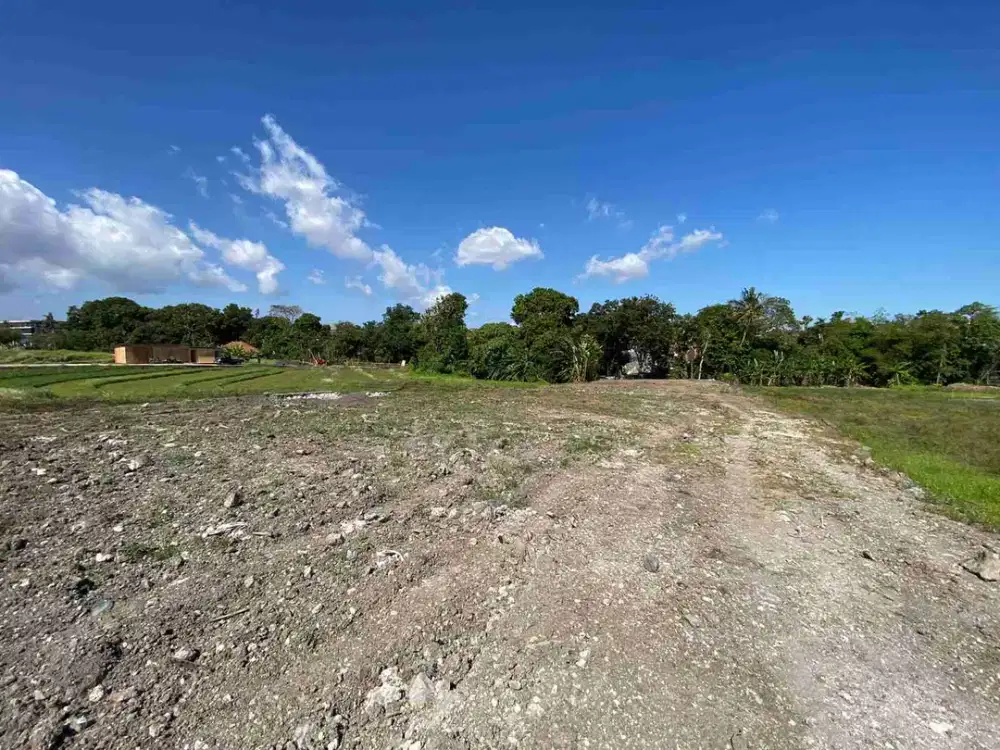 TANAH 2400m² SIAP BANGUN DI KAWASAN PANTAI LIMA PERERENAN LINGKUNGAN VILA