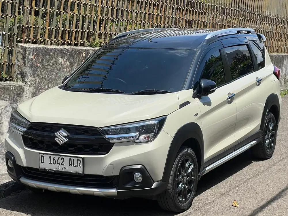 XL7 Hybrid Alpha AT 2024 coklat muda susu Original