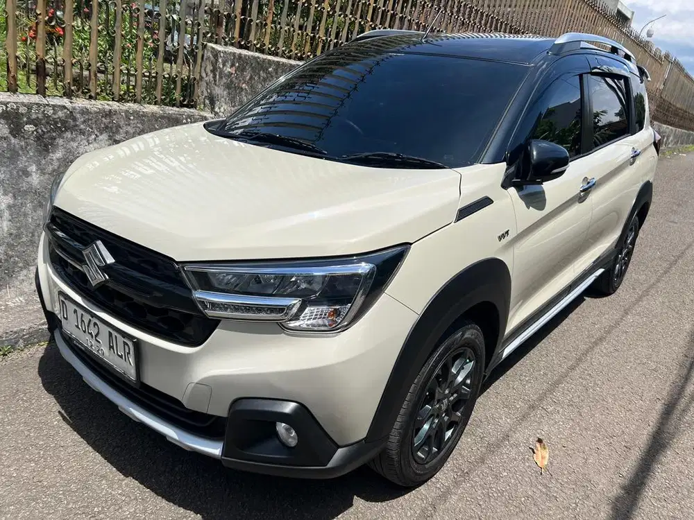 XL7 Hybrid Alpha AT 2024 coklat muda susu Original