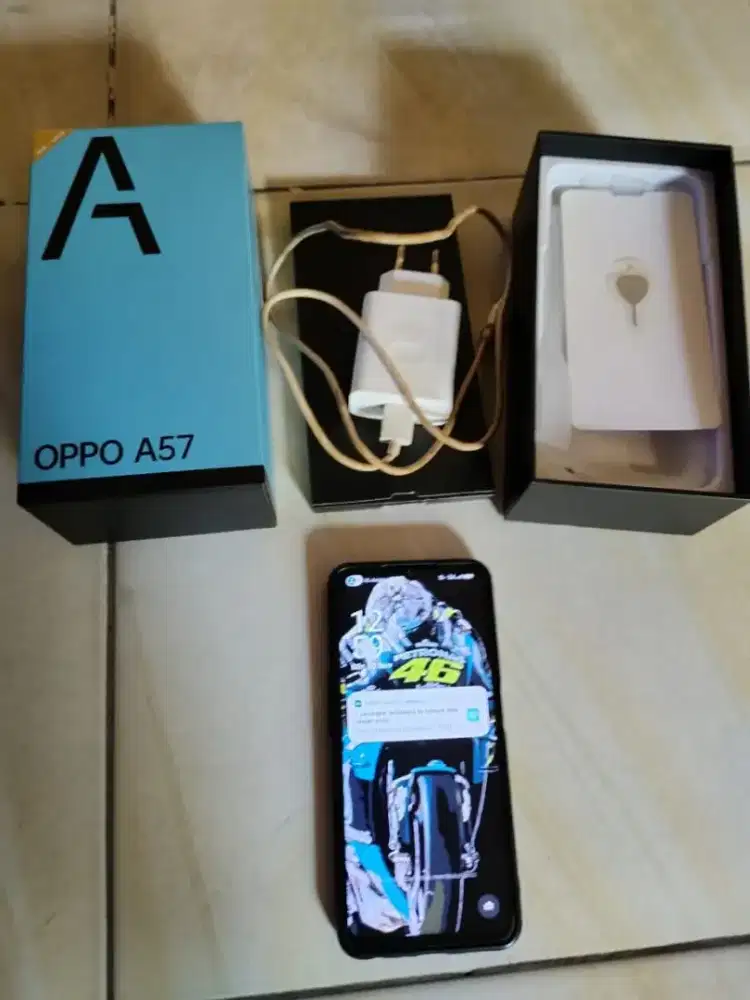 Dijual cepat HP oppo A57 4G Ram 4/64gb mulus no minus