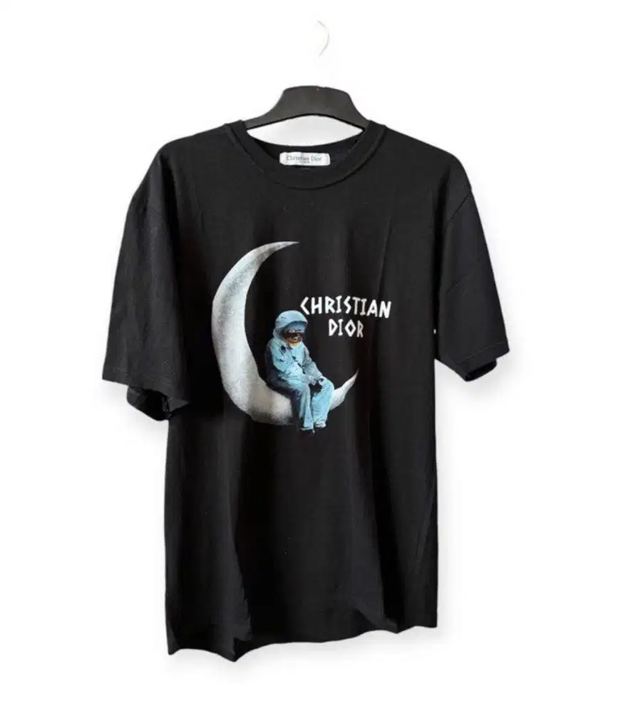 Kaos tshirt preloved bal hitam 72x56 moon Christian Dior