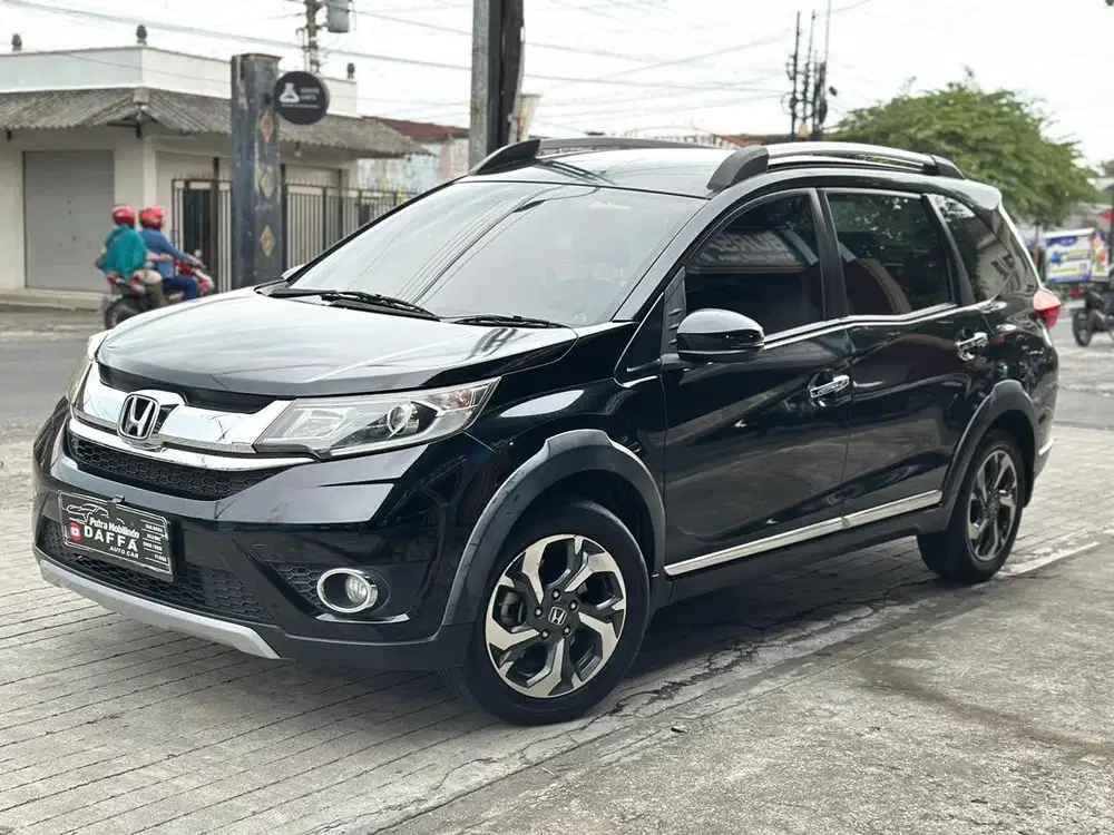 Dp 10jt. HONDA BRV E 2016 Matic Hitam