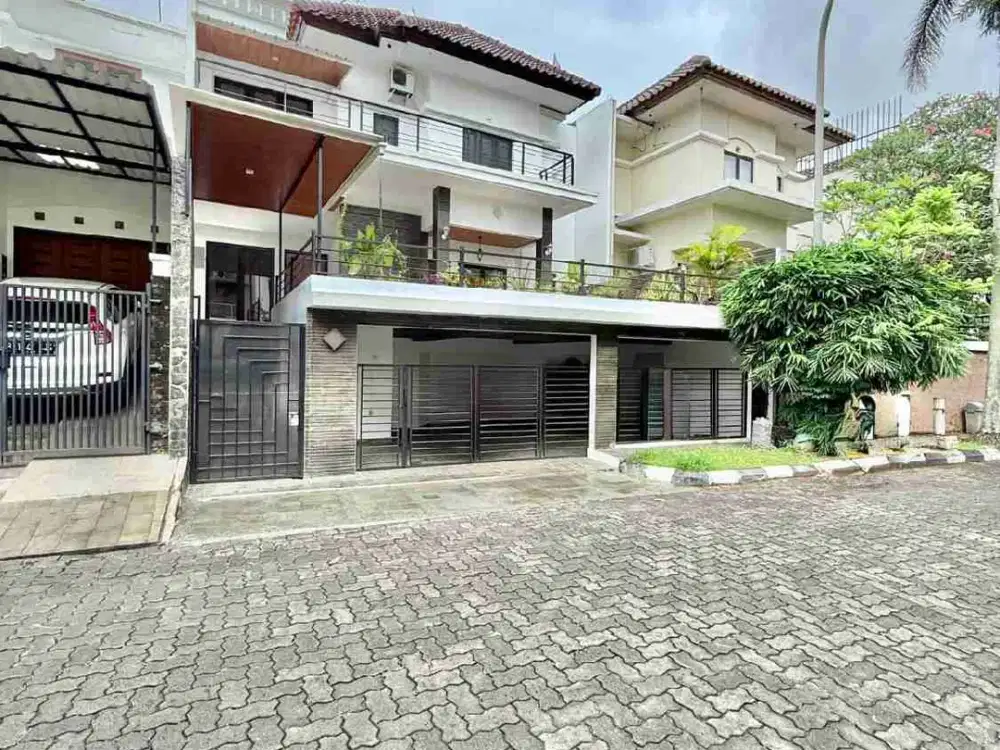 NICE HOUSE DI VILA CINERE MAS