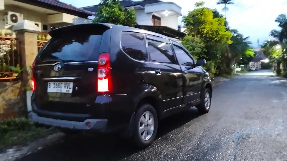 Toyota Avanza 2011 Bensin