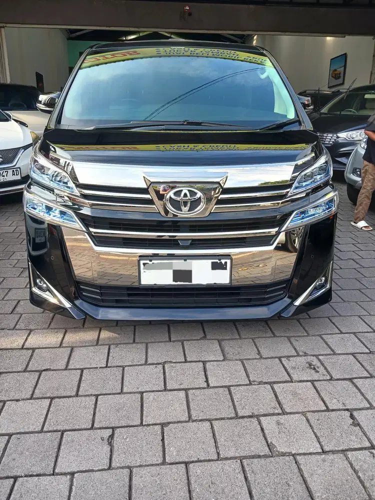 Toyota Vellfire G 2019 Hitam A/T 2.5cc