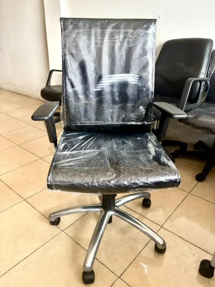 Kursi Kantor / Kerja Data script Capri