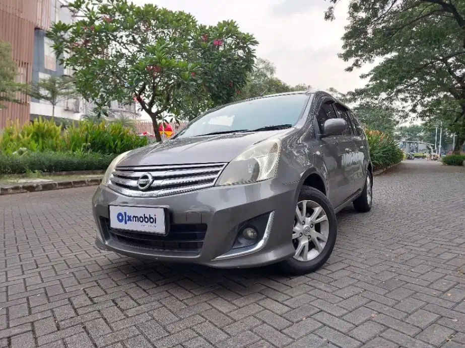 DP RENDAH Nissan Grand Livina 1.5 XV Ultimate Bensin-AT 2012 POFS