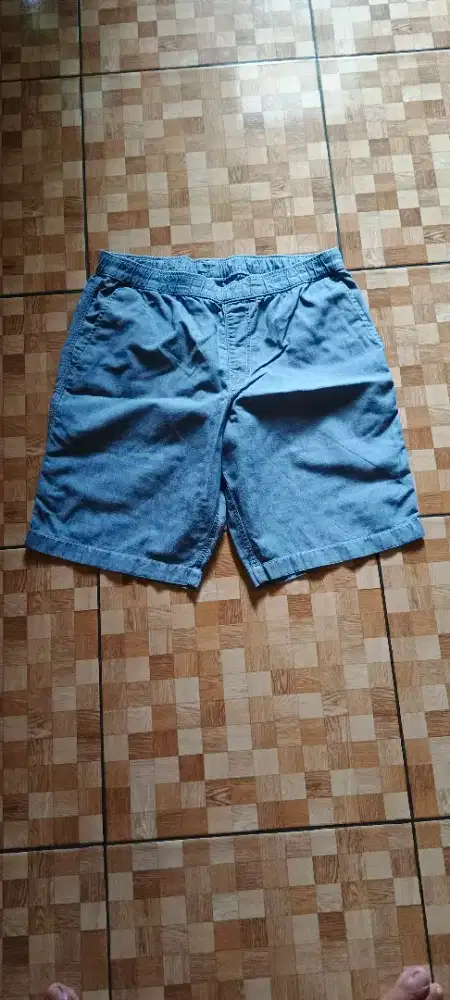 Bekas pribadi celana uniqlo no 32