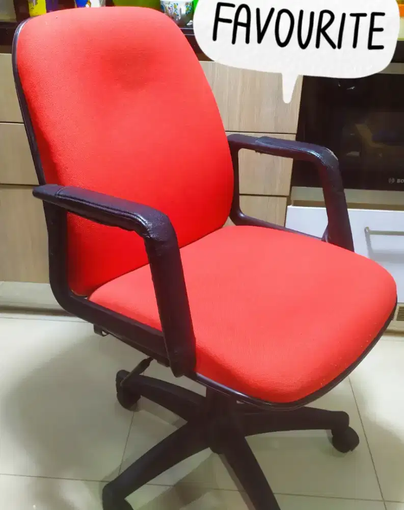 Jual kursi belajar / kerja / kantor kondisi baik murmer aja