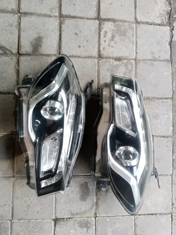 lampu suzuki Scross ori super mulus