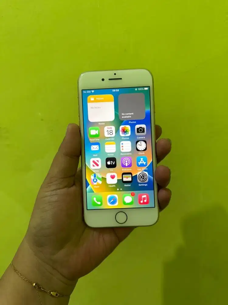 Iphone 8 64GB ALL OPERATOR IMEI WHITELIST