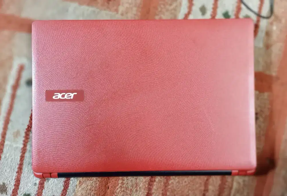 Laptop ACER 14  E series kondisi normal minus baterai