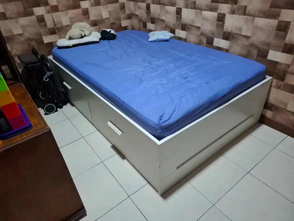 Set Kasur dan Dipan IKEA