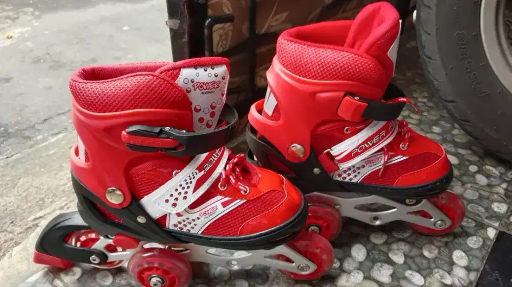 Jual Cepat sepatu roda + deker