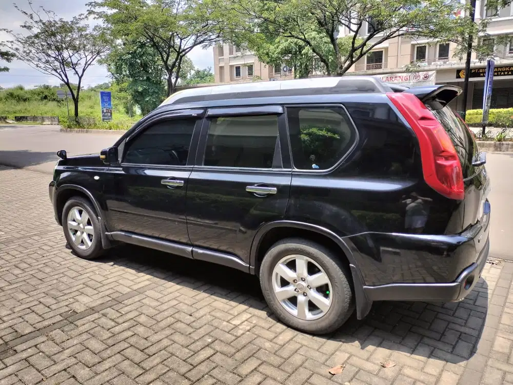 Nissan X-Trail 2010 Bensin