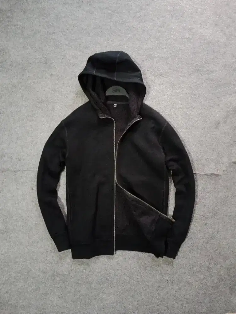 Zip hoodie Uniqlo size M setara L lokal