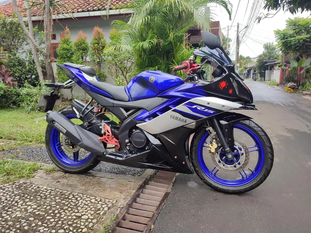 YAMAHA R15 V2 TAHUN 2016