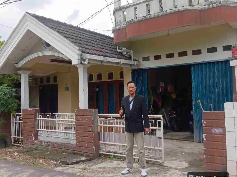 Dijual rumah 1.5 lantai mewah asri nan sejuk yang berlokasi di Komplek pusri borang,