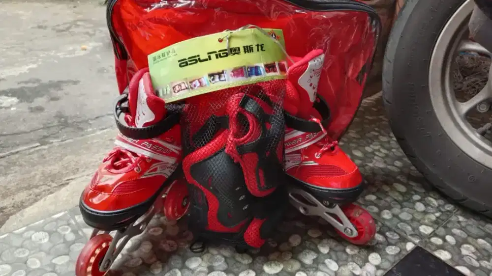 Jual Cepat Sepatu Roda + Deker