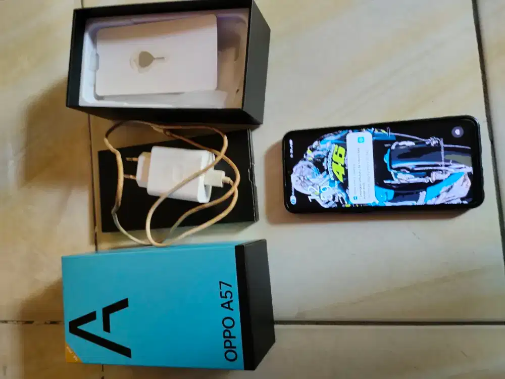 Sat set aja Oppo A57 4G ram 4/64 fullset mulus no minus