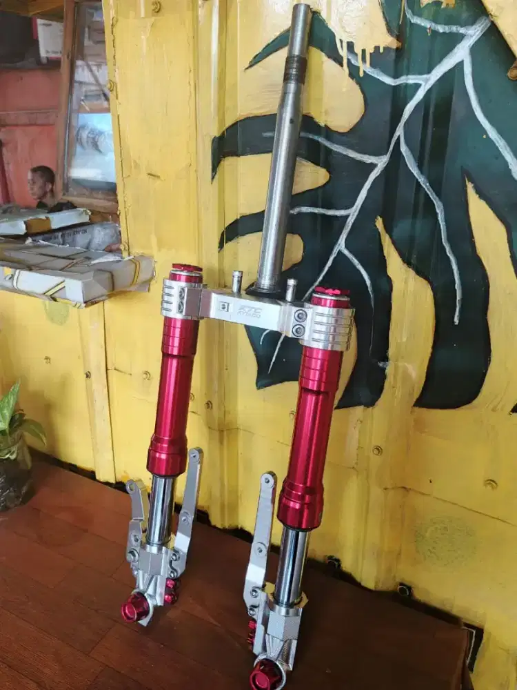 Shock breaker aerox new komplit sama segitiga nya