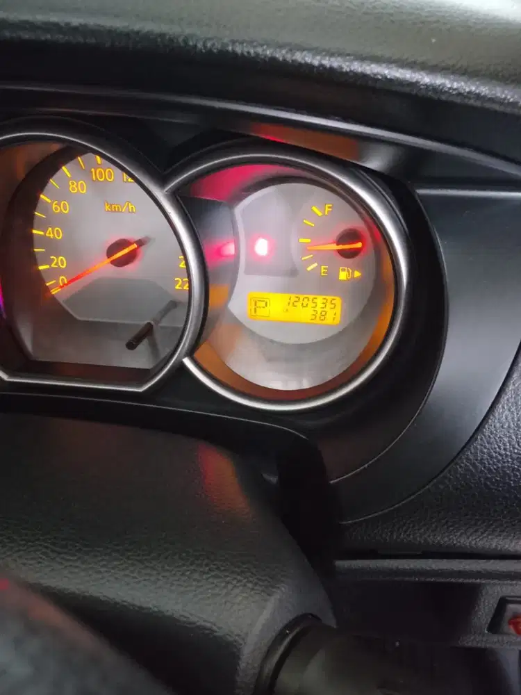 Nissan Grand livina 2013 Bensin