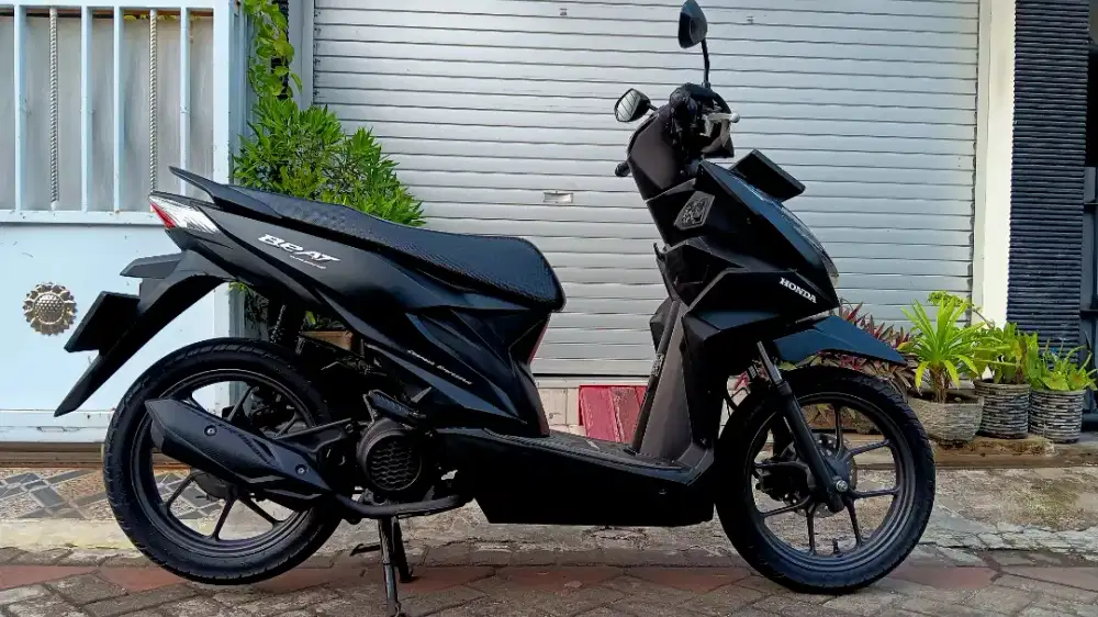 Seperti Baru HONDA BEAT DELUXE CBS ISS 2022 seri tertinggi.pajak baru