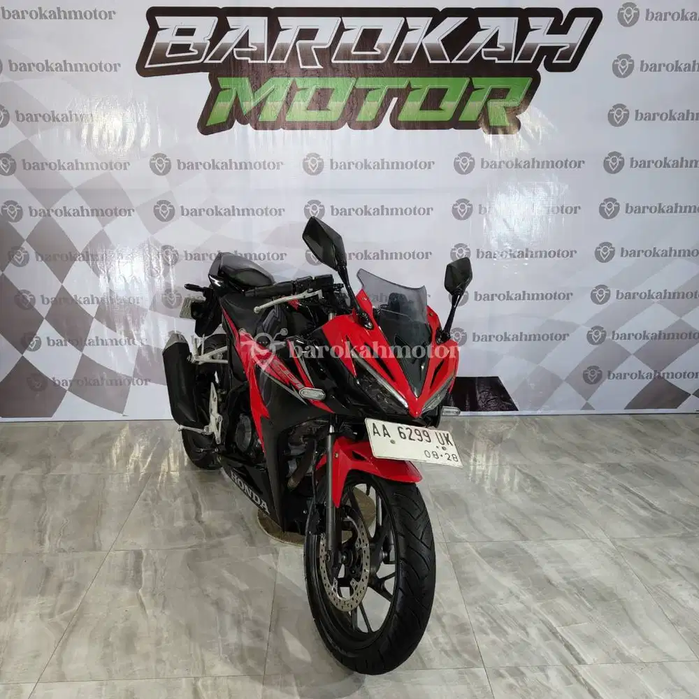 CBR 150R/2018 bisa Kredit/Cash