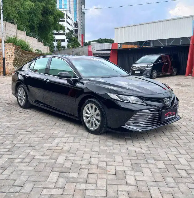 toyota camry 2.5 G AT 2020 hitam, terawat