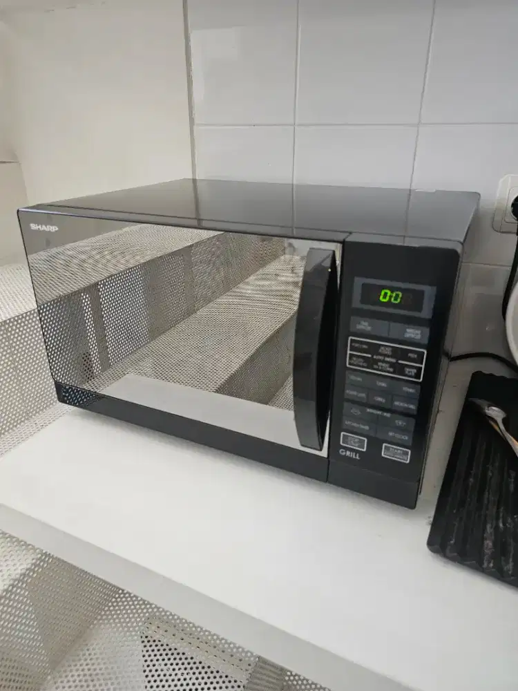 Microwave  25L R-728K Black Edition - Mulus tanpa lecet