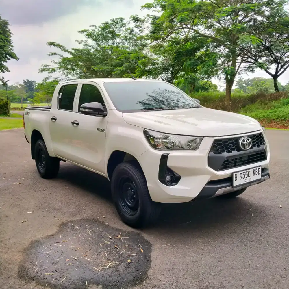 TOYOTA HILUX DC TIGER 2.4E M/T 2024 KM 28 RIBU GRESS FRESH SPT BARU !!