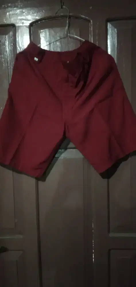 CELANA MERAH PENDEK SD PL