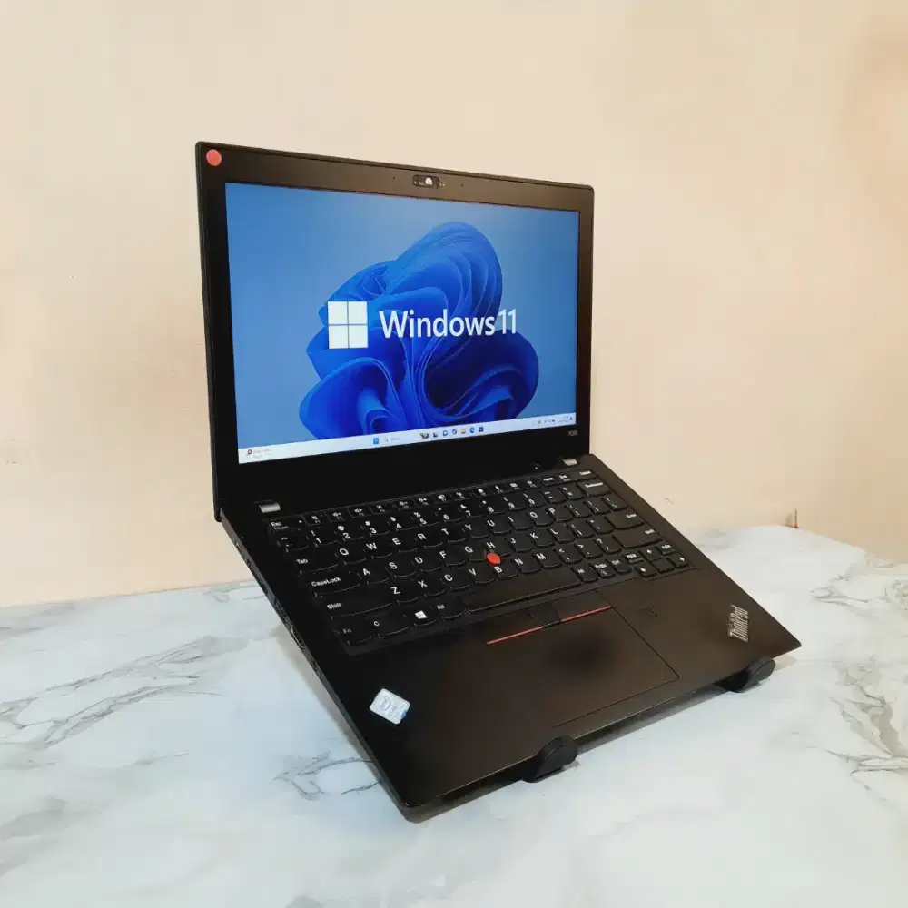 SPEK GAHAR LENOVO I7 GEN 8 RAM 16GB LAYAR FHD NO MINUS SIAP PAKAI