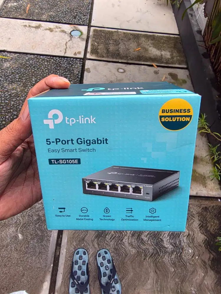 TP-Link TL-SG105E Gigabit Switch 5 Port - Like New