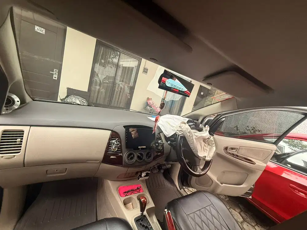 Toyota Kijang Innova 2010 Bensin