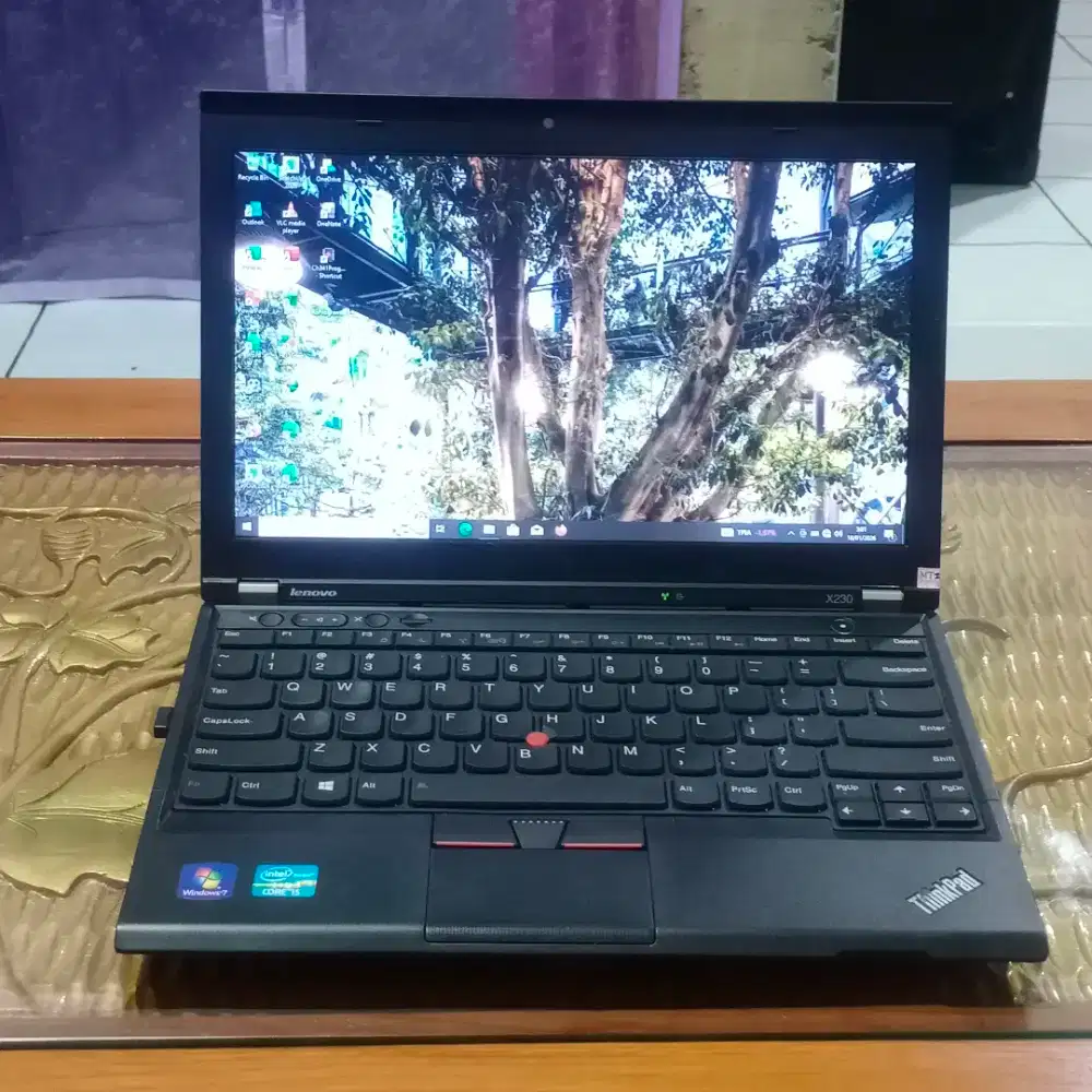 Lenovo core i5 ram 10gb ssd 256gb