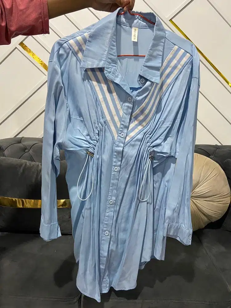 Baju atasan dan blezer