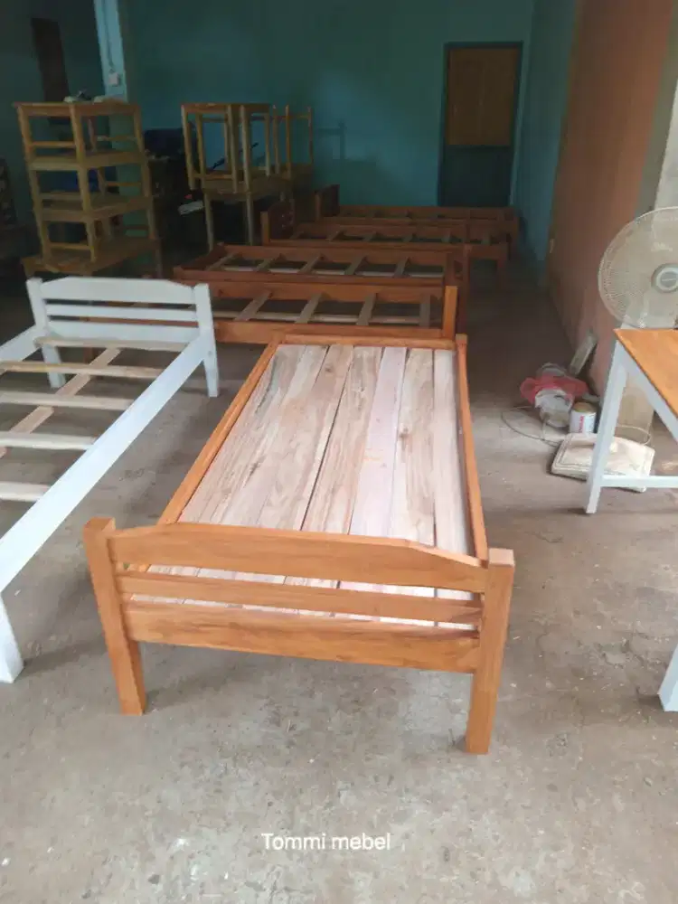 Tempat tidur uk 120x200