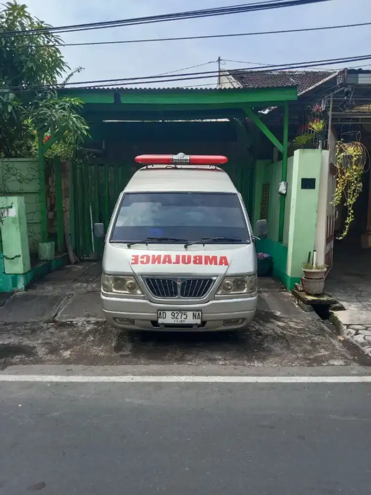 Mitsubishi L 300 Ambulance 2007 diesel