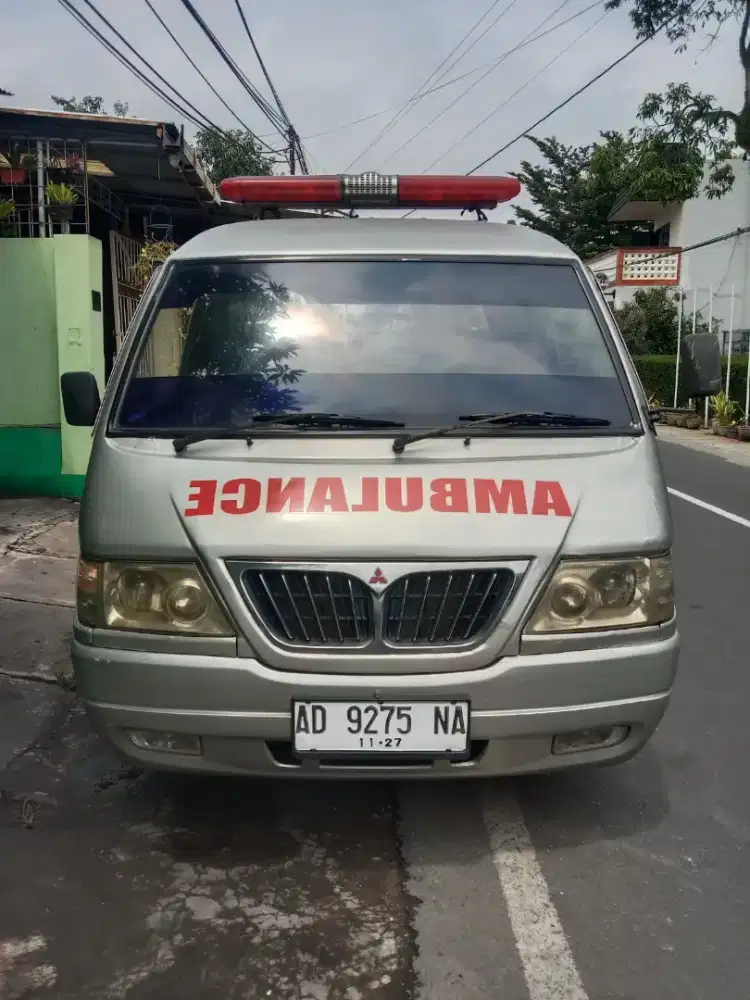 Mitsubishi L 300 Ambulance 2007 diesel
