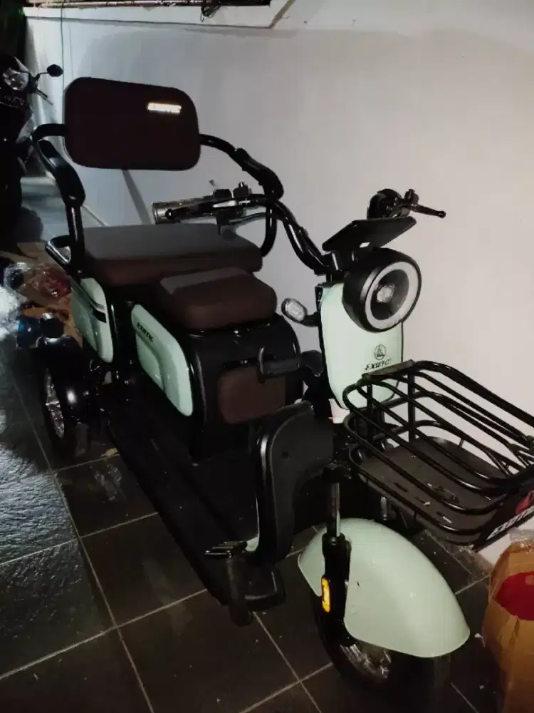 SEPEDA LISTRIK RODA TIGA EXOTIC SIERA