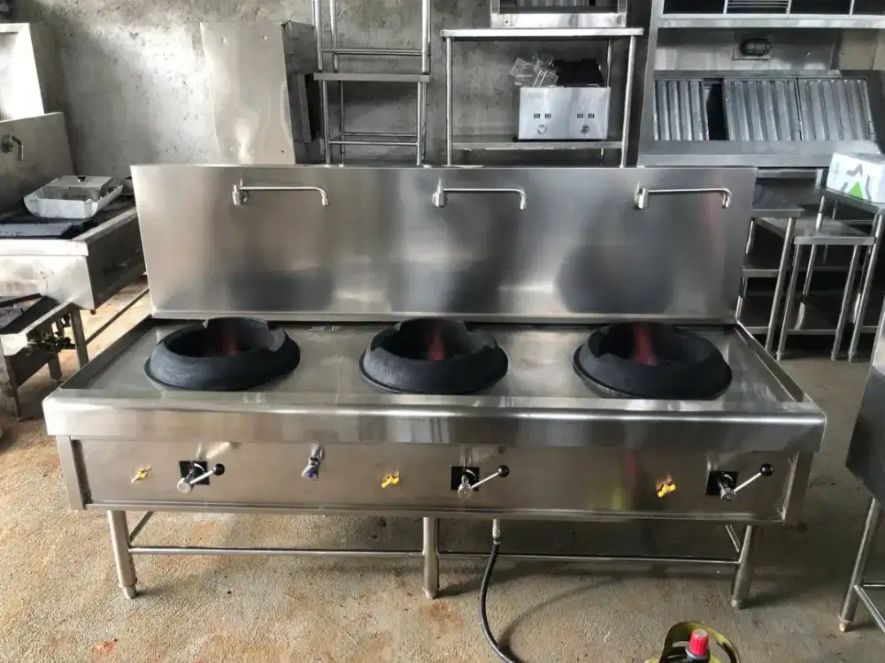 Kwalirange 3 Tungku 
Uk 200x75x75
kondisi fisik likenew,