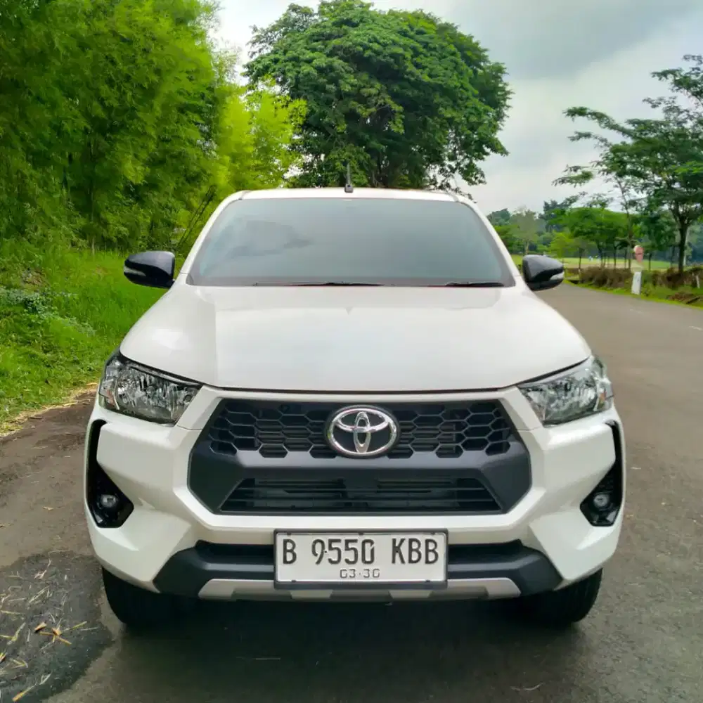 TOYOTA HILUX DC TIGER 2.4E M/T 2024 KM 28 RIBU GRESS FRESH SPT BARU !!