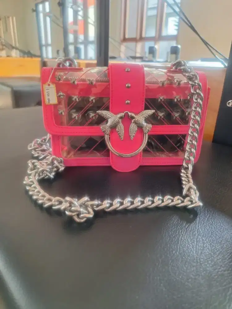 Tas pesta jalan pinko authen