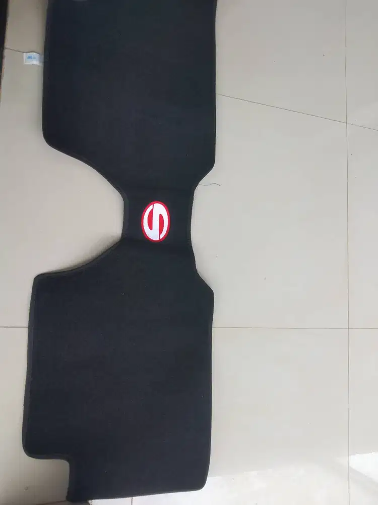 Karpet Bludru Baris Ke 2 Mobil Sigra