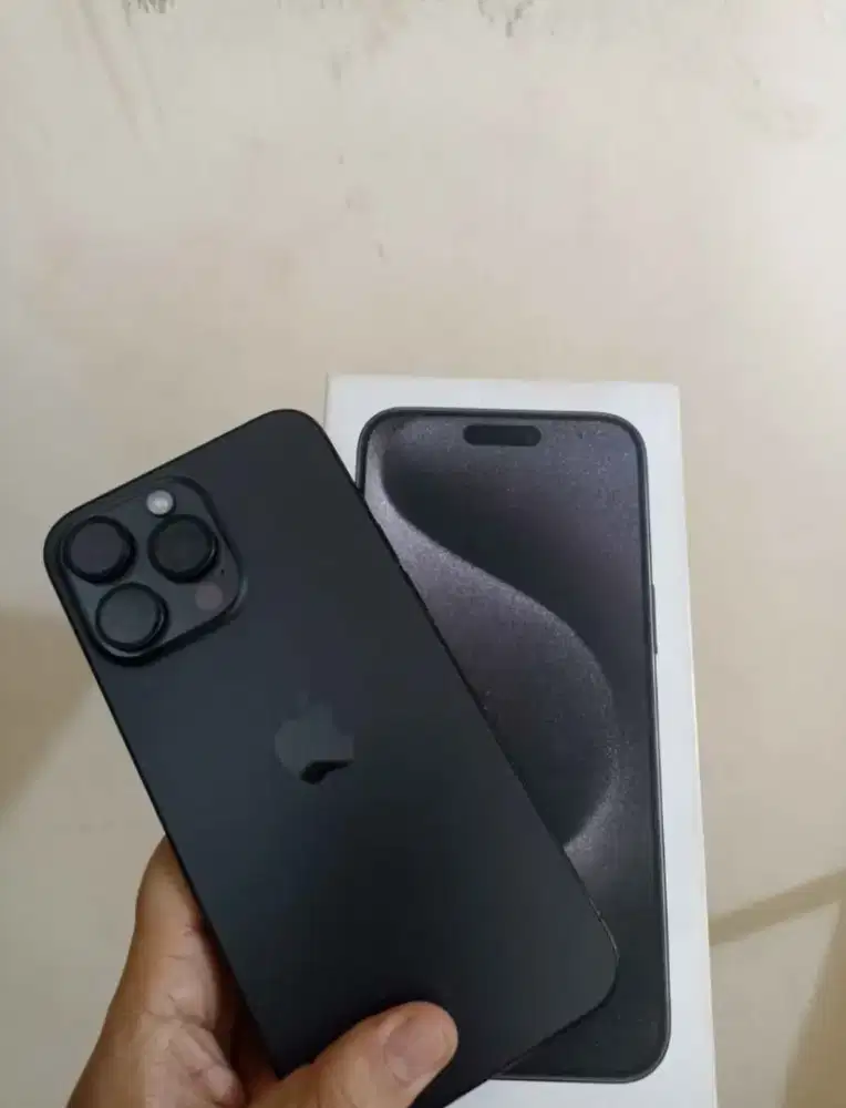 iPhone 15 Pro Max 256GB ex garansi ibox