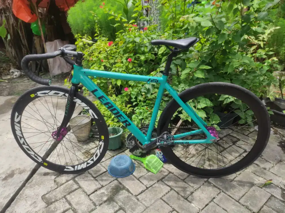 Sepeda fixie siap jalan
